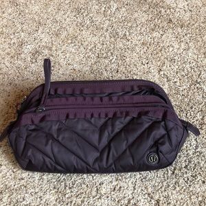 Lululemon wine makeup travel bag